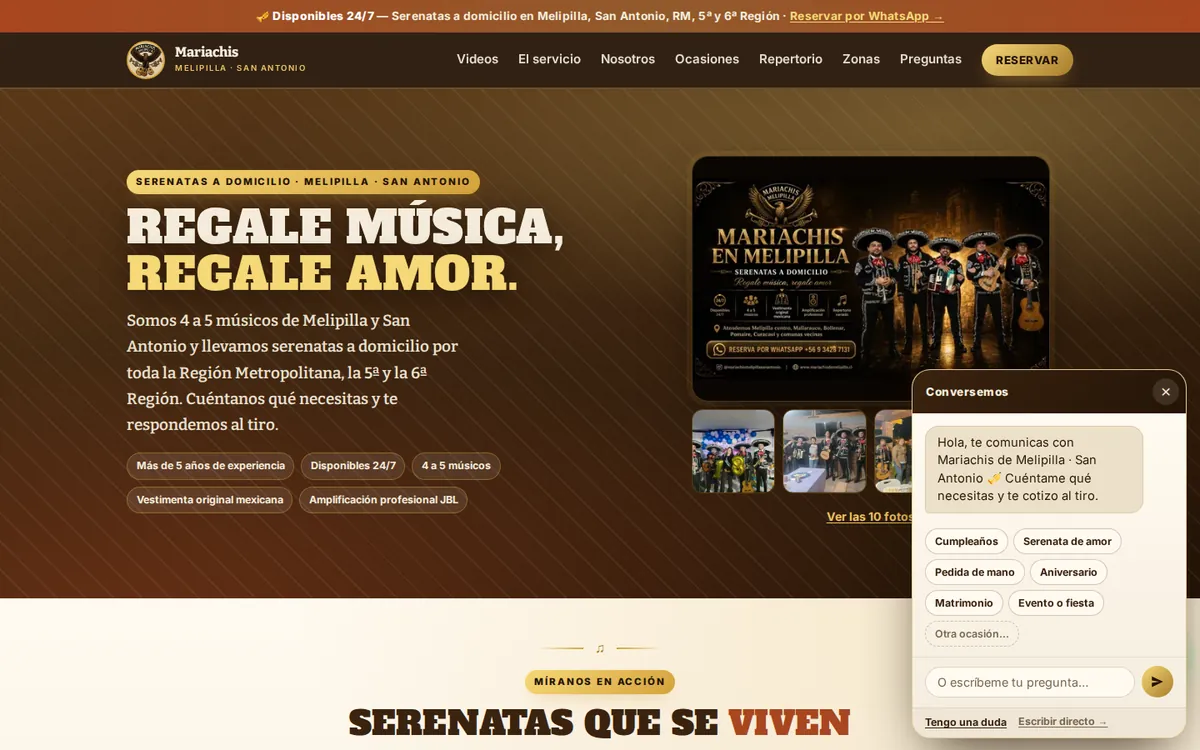 Portada del sitio de Mariachis de Melipilla con el asistente de reserva abierto